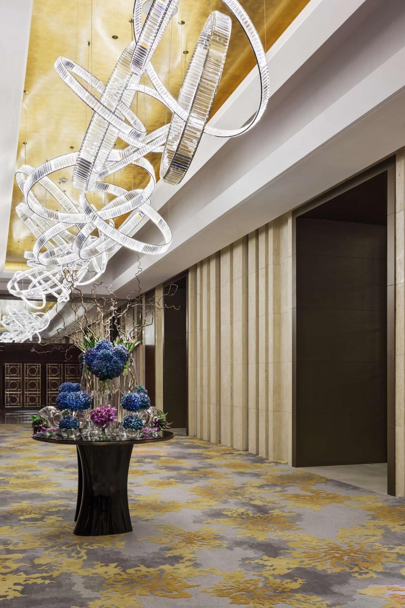 Hyatt Regency Riyadh Olaya Екстериор снимка The lobby of the hotel
