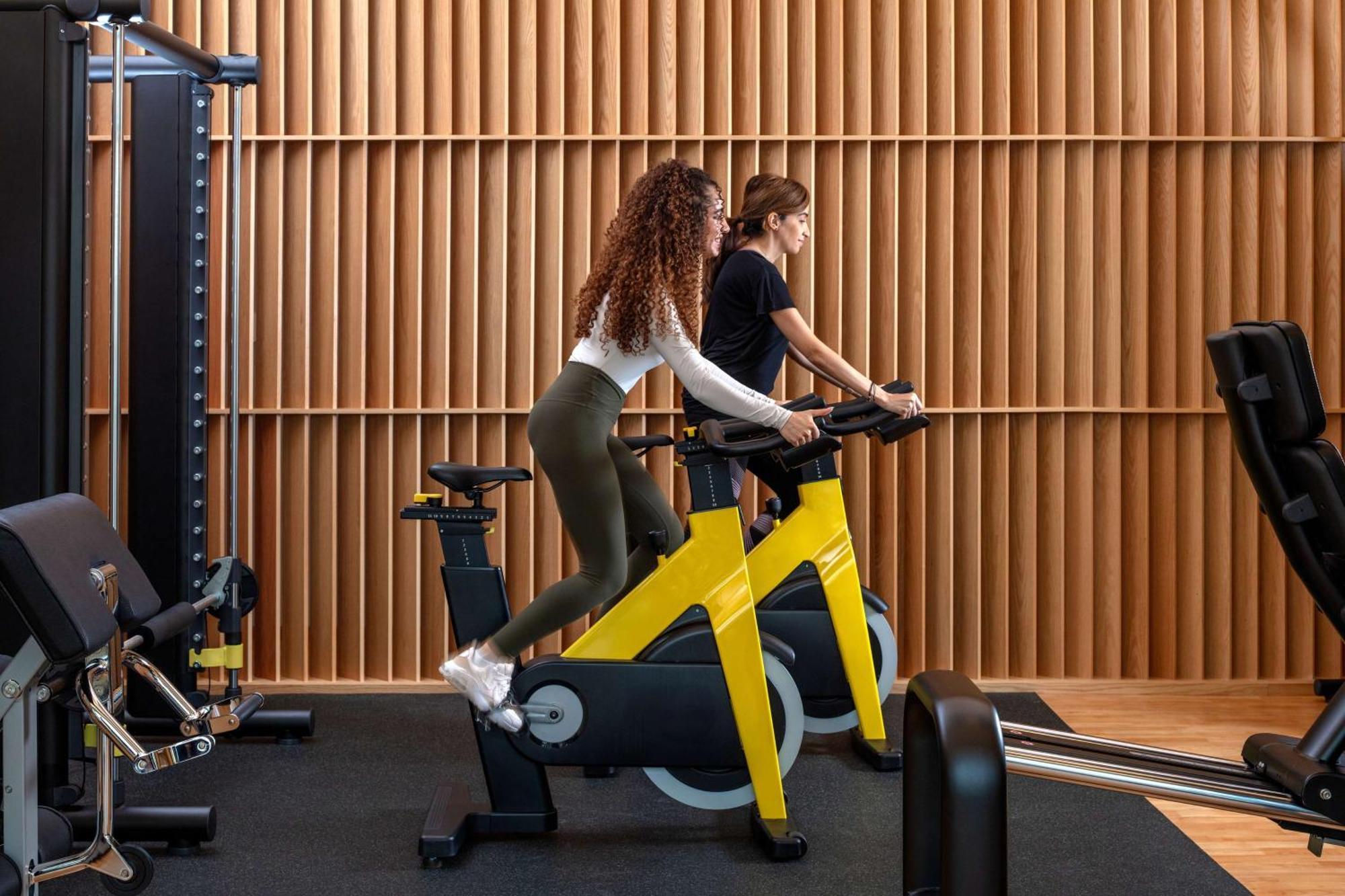 Hyatt Regency Riyadh Olaya Екстериор снимка Indoor cycling