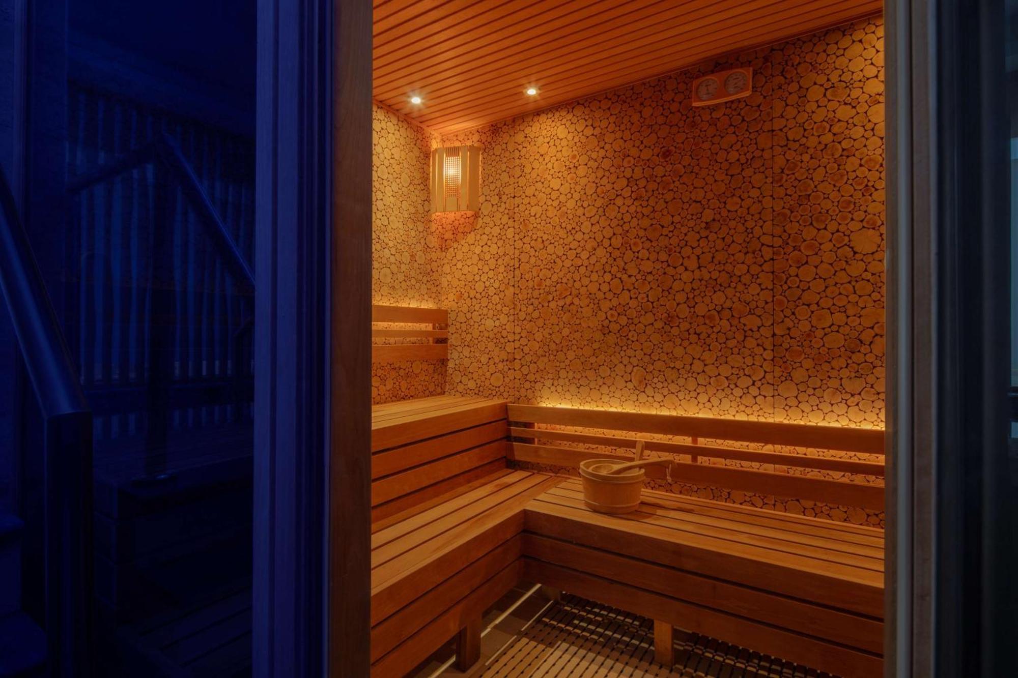 Hyatt Regency Riyadh Olaya Екстериор снимка A modern Finnish sauna