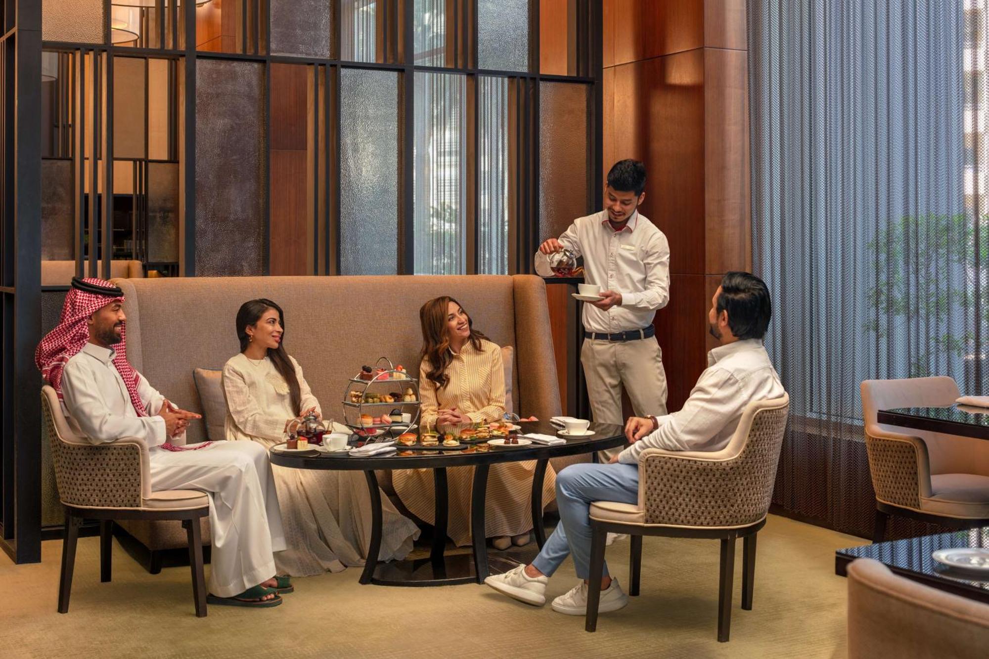 Hyatt Regency Riyadh Olaya Екстериор снимка The Lounge at the Ritz-Carlton, Riyadh