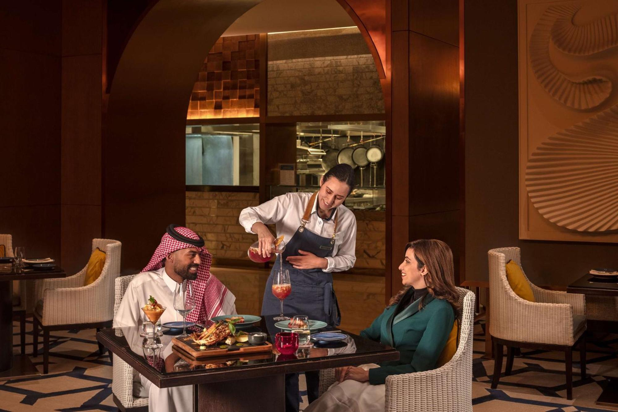 Hyatt Regency Riyadh Olaya Екстериор снимка A restaurant in Riyadh